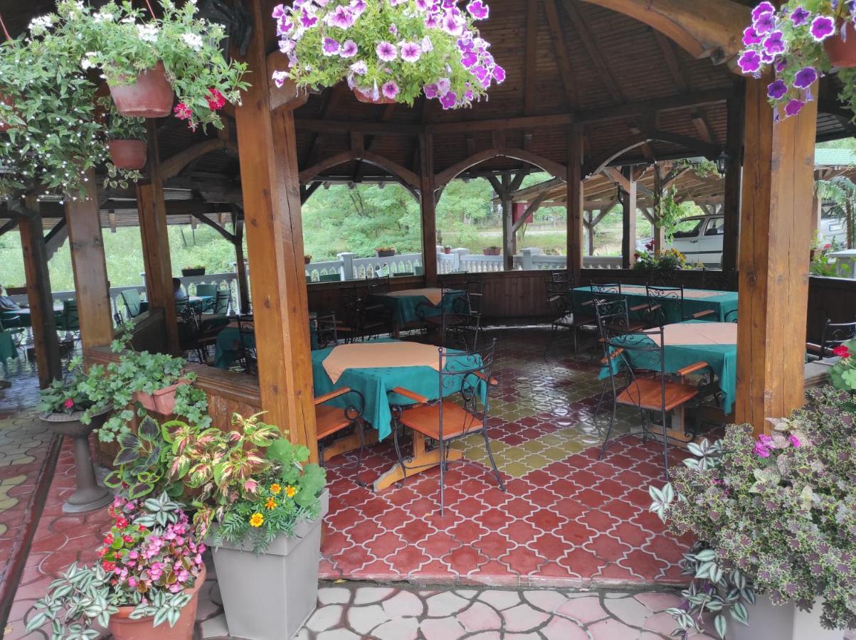 Restoran Filipovic Hotel Nova Varos Exterior photo