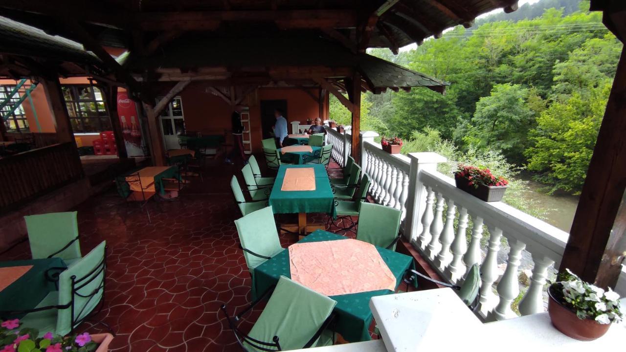 Restoran Filipovic Hotel Nova Varos Exterior photo