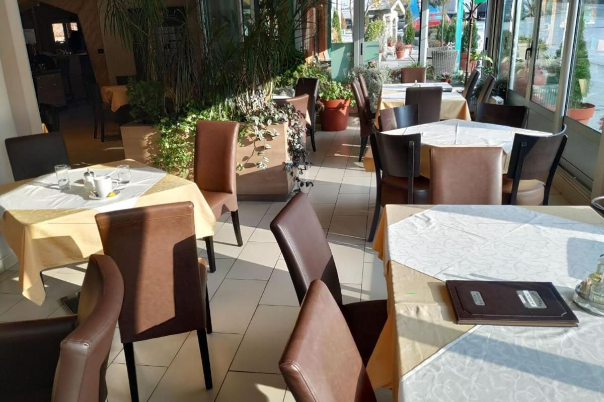 Restoran Filipovic Hotel Nova Varos Exterior photo